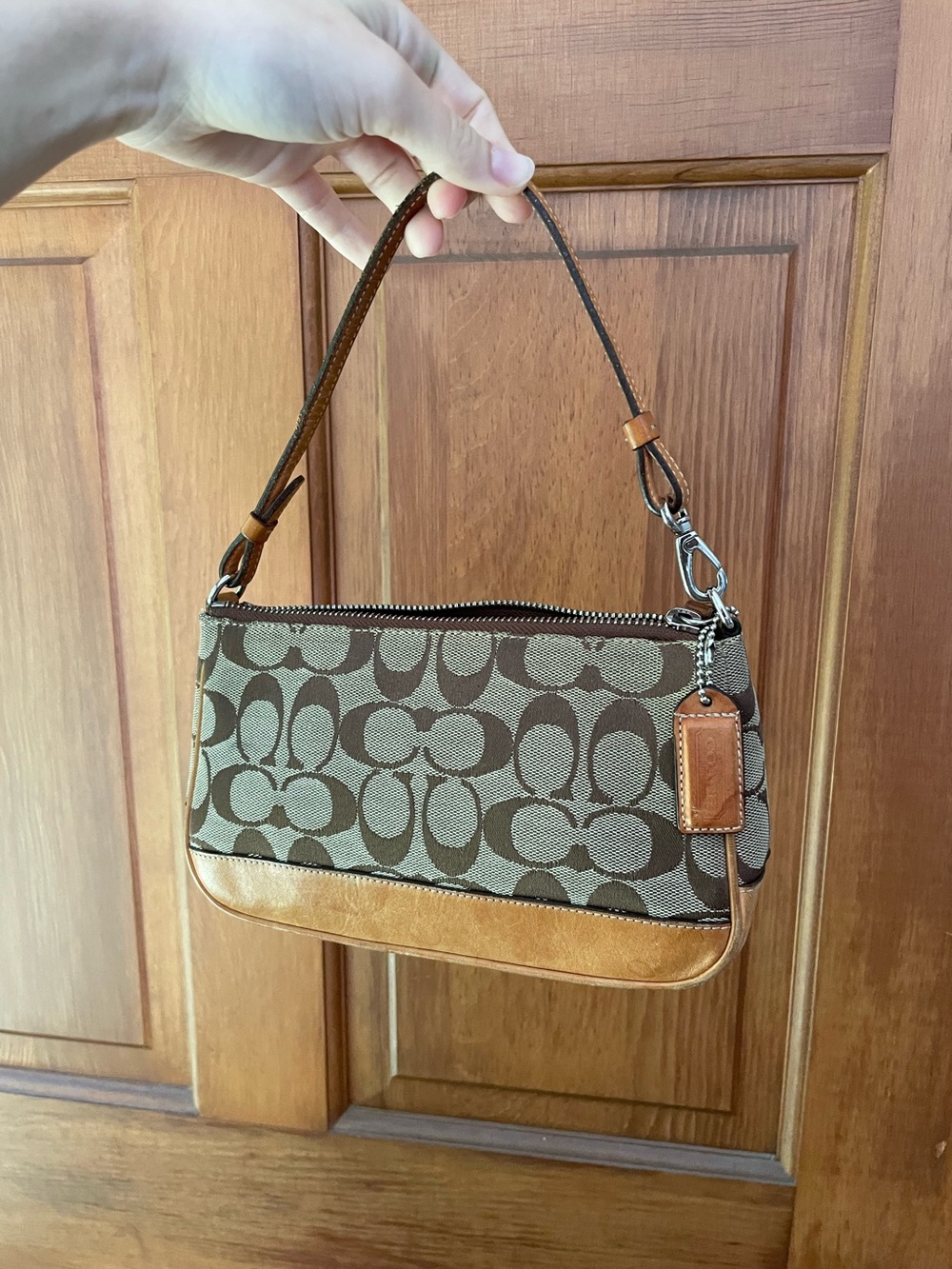 🥥Signature coach jacquard Demi pouch🥥